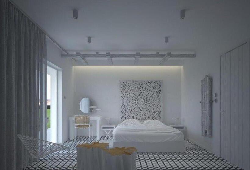 スイート, Irina Beach