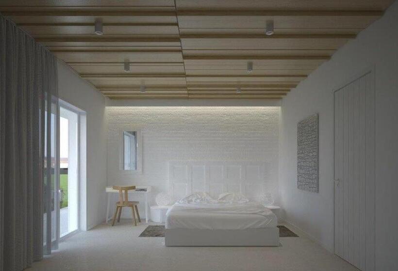 スイート, Irina Beach