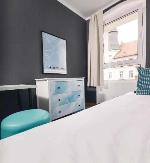 اتاق استاندارد یک تخته با سرویس بهداشتی مشترک, Old Town Hostel