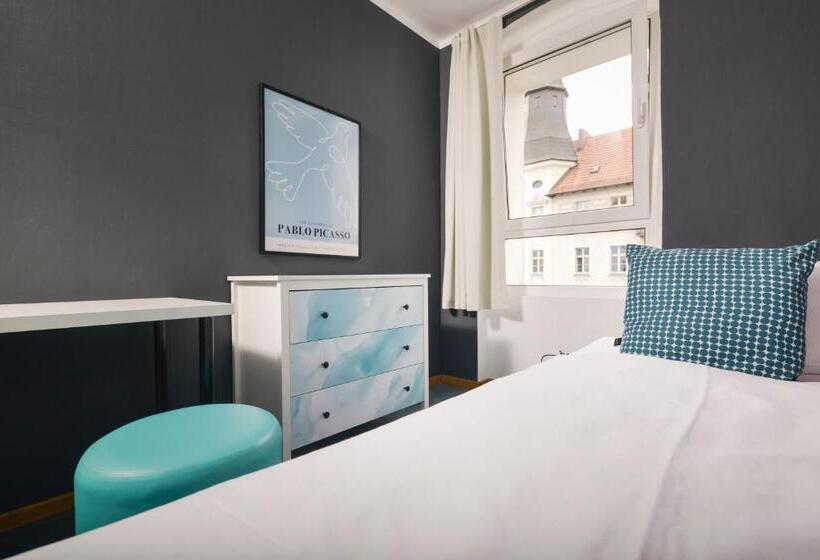 اتاق استاندارد یک تخته با سرویس بهداشتی مشترک, Old Town Hostel