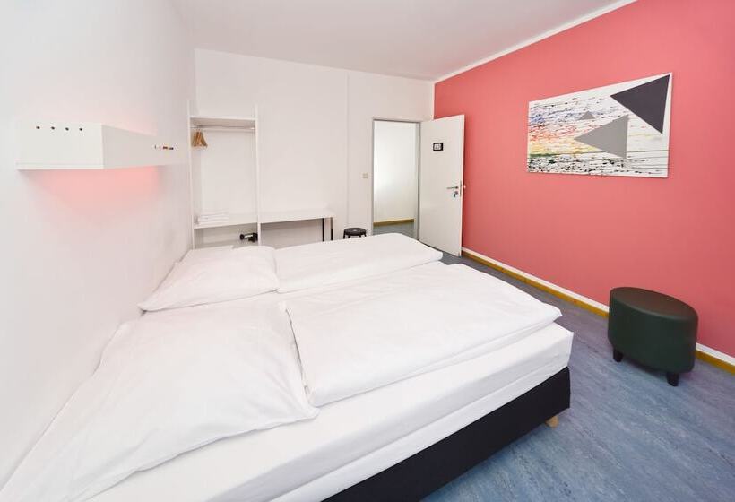 اتاق استاندارد با سرویس بهداشتی مشترک, Old Town Hostel