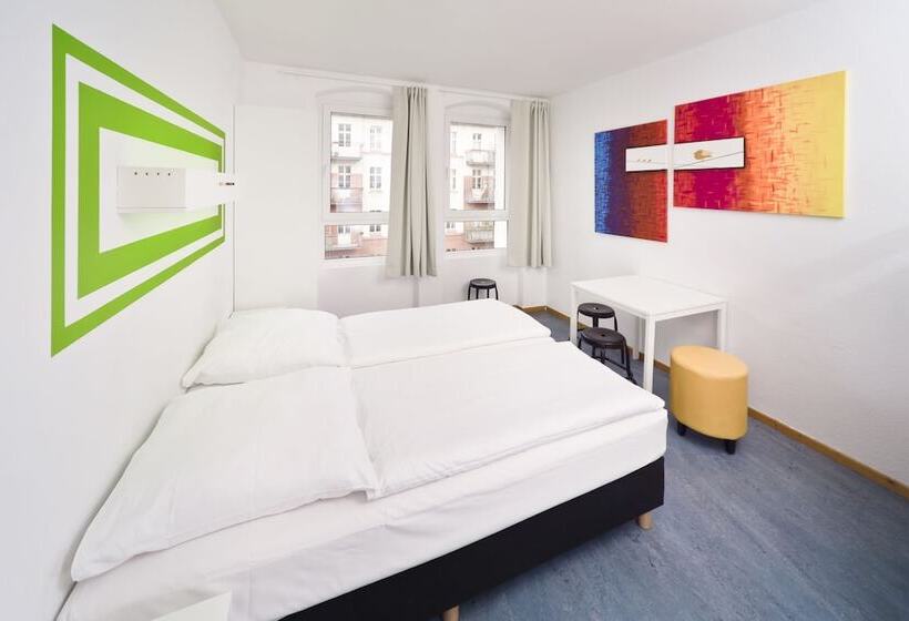 اتاق استاندارد با سرویس بهداشتی مشترک, Old Town Hostel