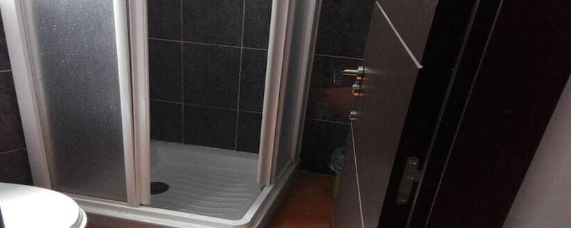 اتاق اکونومی یک تخته, Pension Gran Plaza