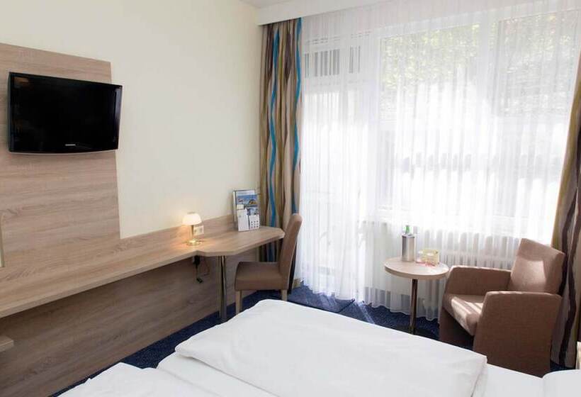 اتاق استاندارد با بالکن, Seehotel Grunewald