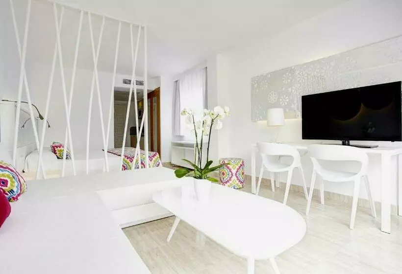سوییت جونیور, Grupotel Ibiza Beach Resort - Adults Only