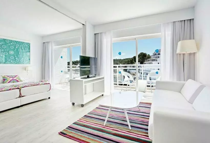 سوئیت جونیور پریمیوم, Grupotel Ibiza Beach Resort - Adults Only
