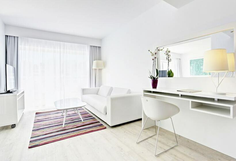 سوئیت جونیور پریمیوم با چشم‌انداز دریا, Grupotel Ibiza Beach Resort - Adults Only