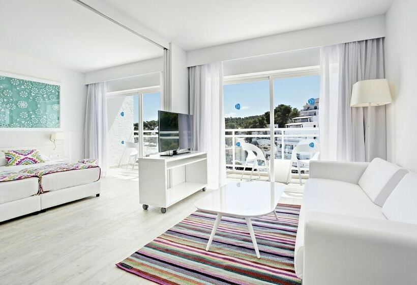 جناح جونيور بريميوم مطل على البحر, Grupotel Ibiza Beach Resort - Adults Only