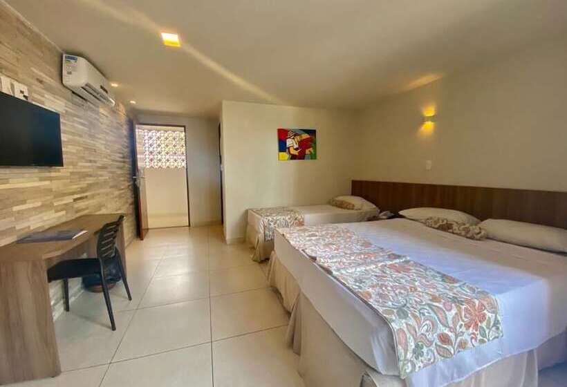 חדר סטנדרט לשלושה, Bessa Beach