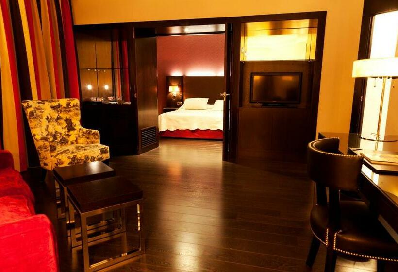 سوییت جونیور, Boutique Gareus