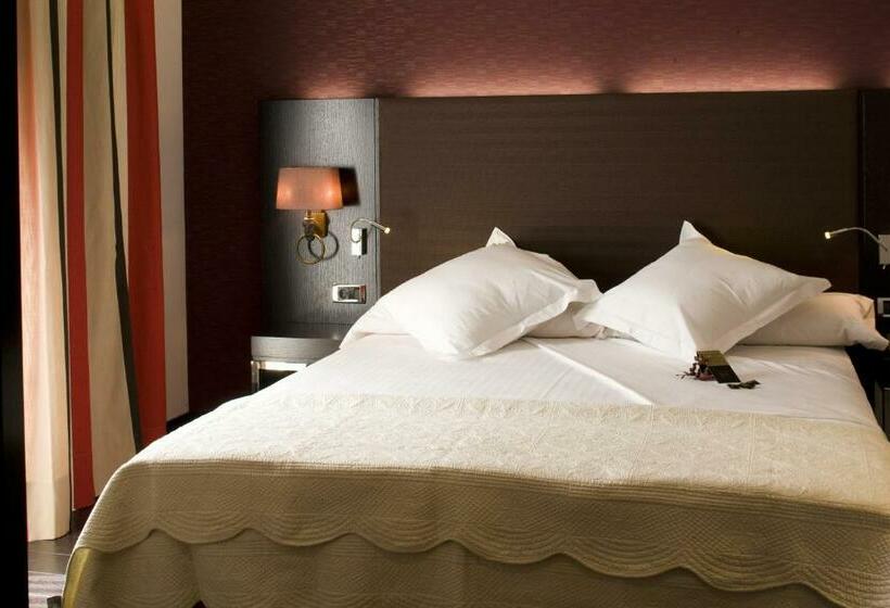 标准间, Boutique Gareus