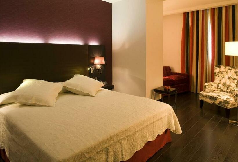 اتاق سوپریور, Boutique Gareus