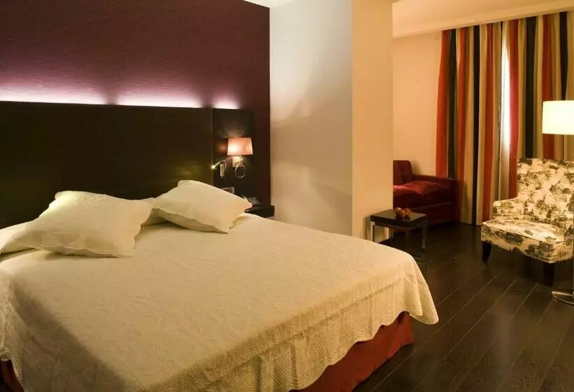 اتاق سوپریور, Boutique Gareus