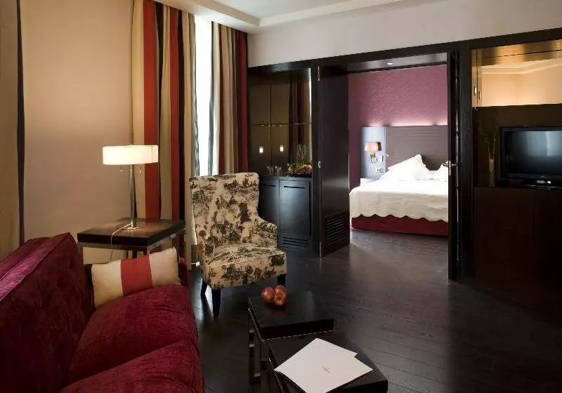 سوییت جونیور, Boutique Gareus