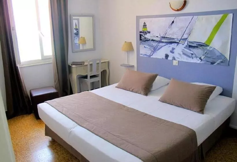 اتاق استاندارد با چشمانداز دریا, De La Plage Santa Vittoria