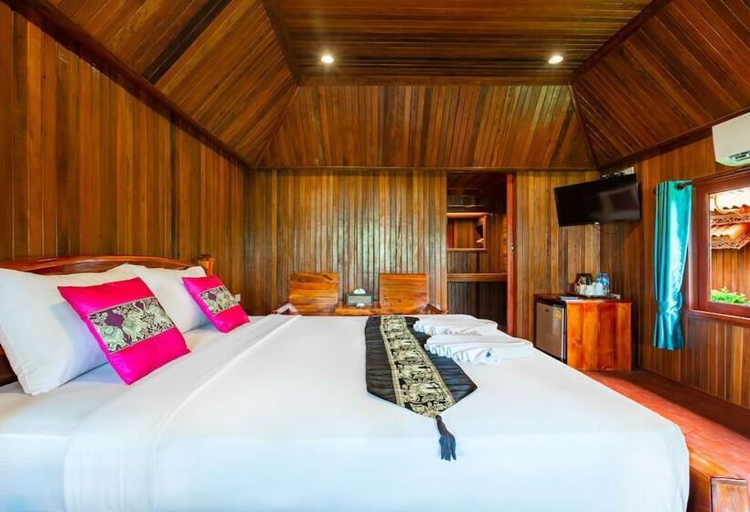 Cottage Pool View, Diamond Beach Resort