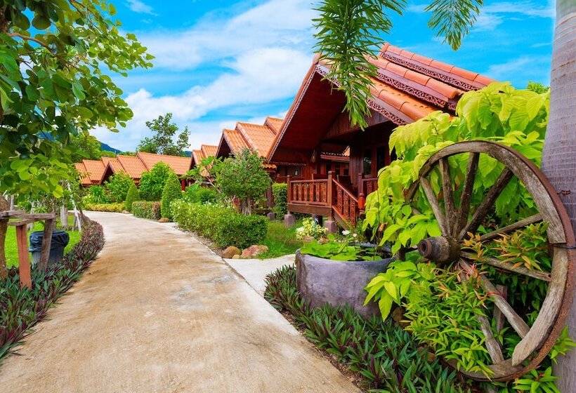 코티지 풀장 전망, Diamond Beach Resort