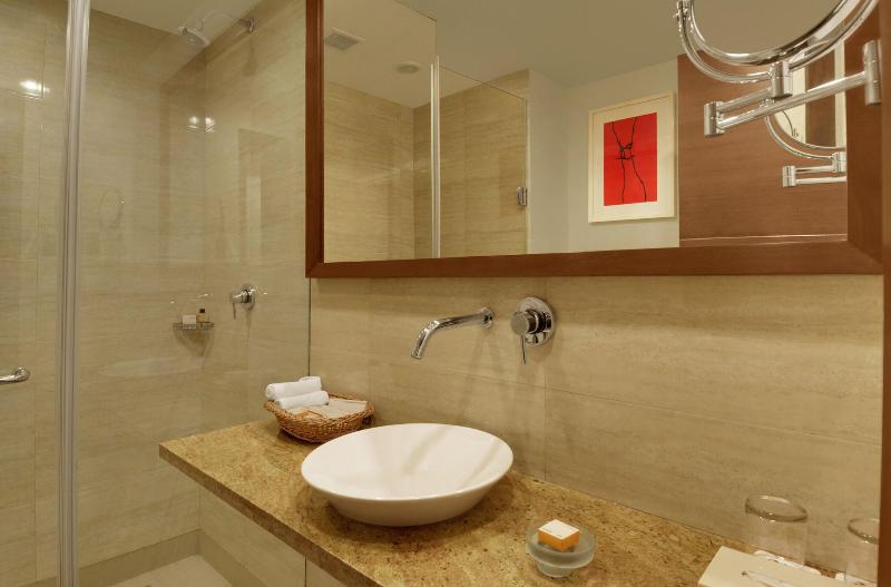 高级客房, Four Points By Sheraton New Delhi, Airport Highway