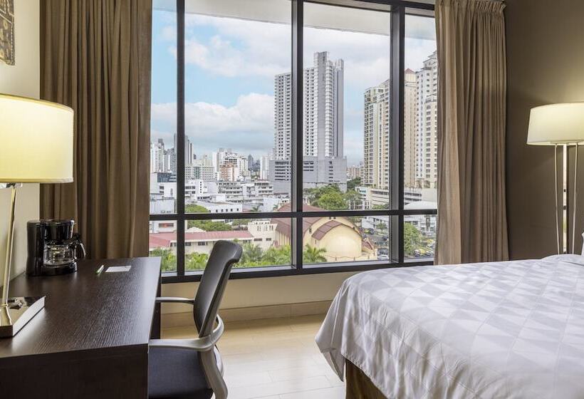 带2个双人床的标准工作室, Holiday Inn Panama Distrito Financiero, An Ihg