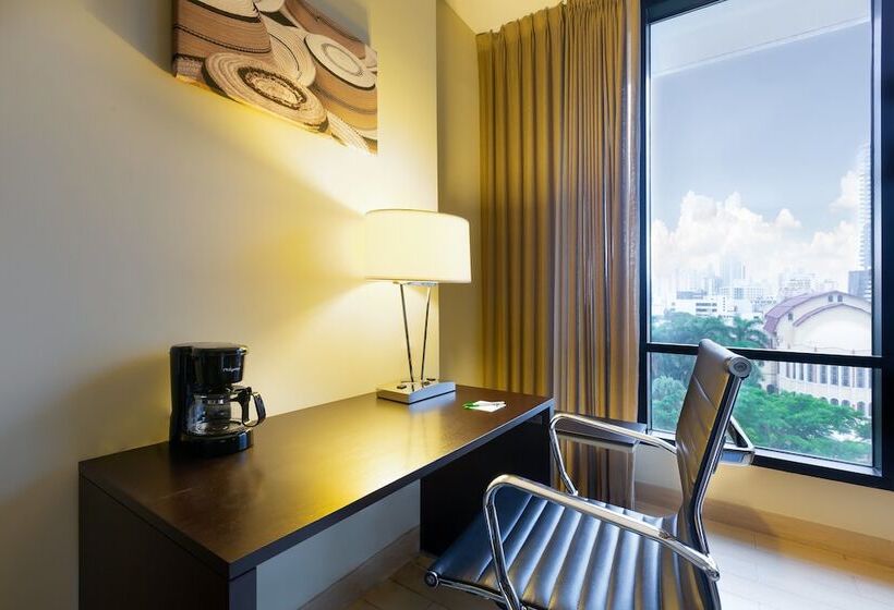 带2个双人床的标准工作室, Holiday Inn Panama Distrito Financiero, An Ihg