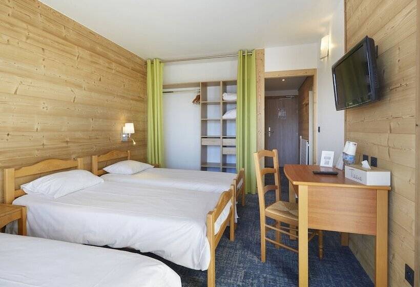 Номер Стандарт Трехместный, Hôtel Eliova Le Chaix