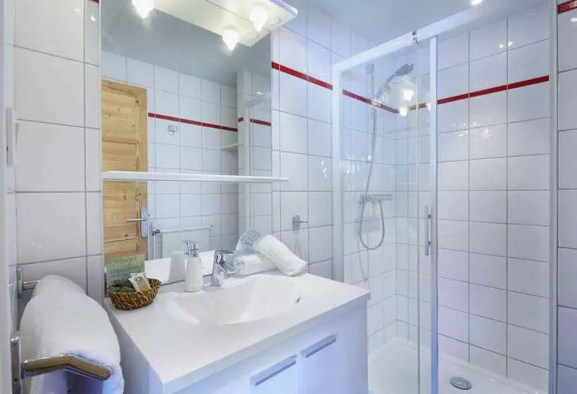スタンダード４人部屋, Hôtel Eliova Le Chaix