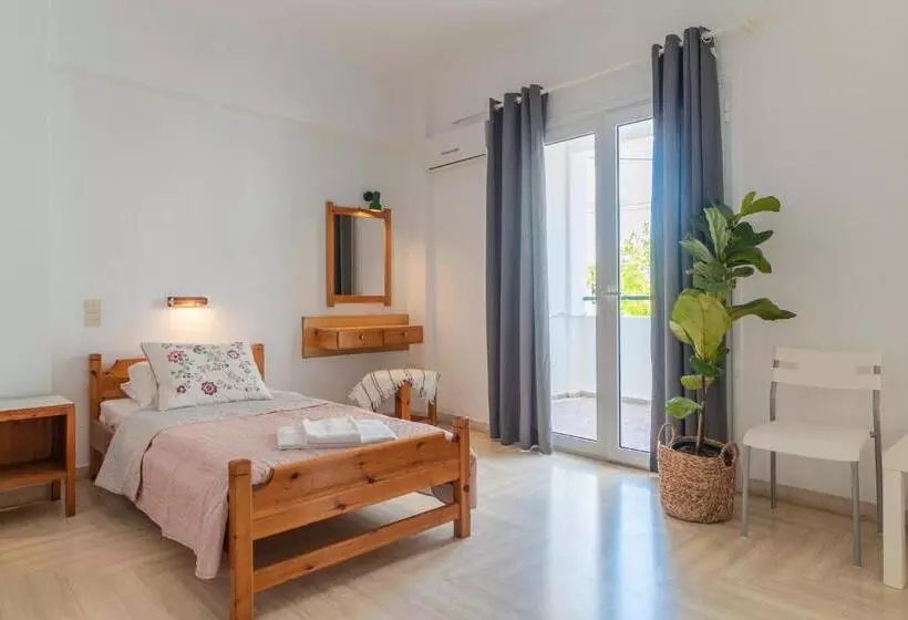 استودیوی استاندارد, Kantaros Apartments