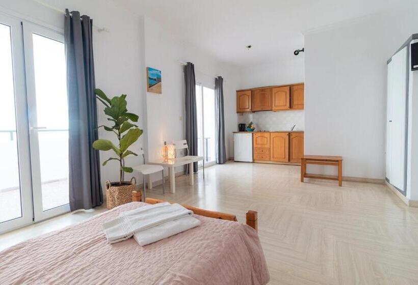 إستوديو قياسى, Kantaros Apartments