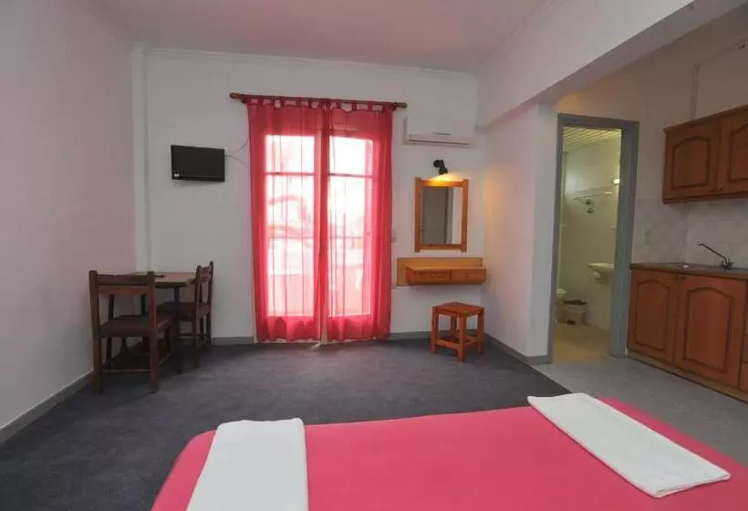 استودیوی کلاسیک, Kantaros Apartments