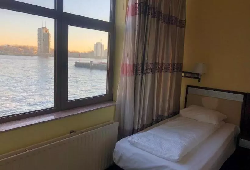 اتاق استاندارد یک نفره, New Ocean Paradise