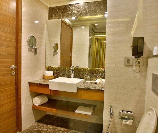 اتاق لوکس, Park Ascent