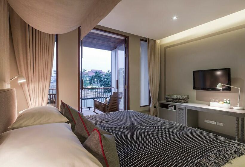 غرفة سوبيريور مطلّة علي النهر, Sala Lanna Chiang Mai