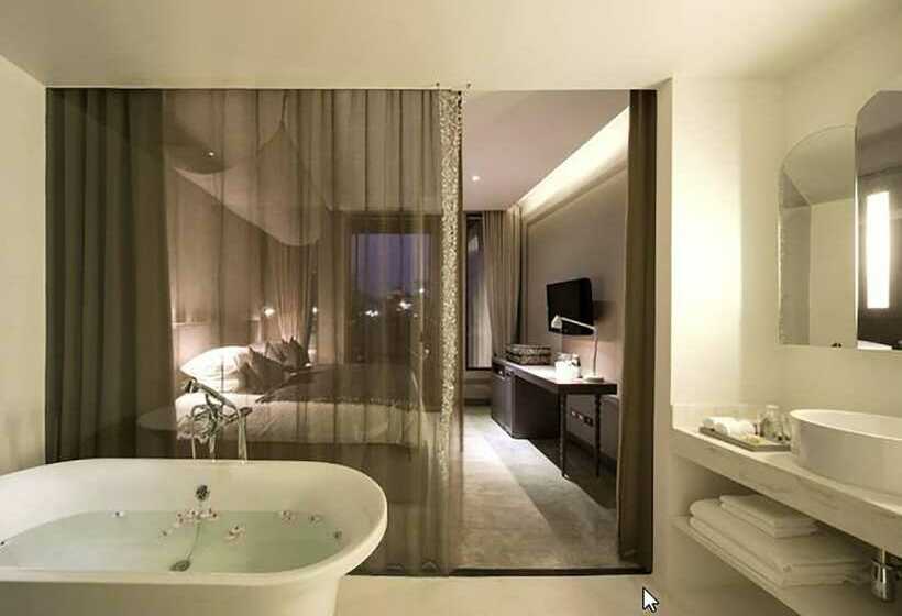 غرفة سوبيريور مطلّة علي النهر, Sala Lanna Chiang Mai