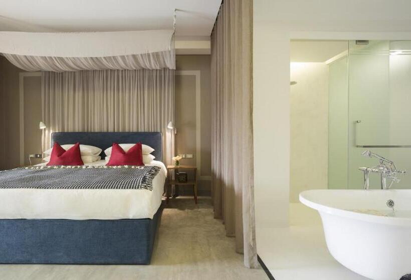 غرفة ديلوكس مطلة على النهر, Sala Lanna Chiang Mai