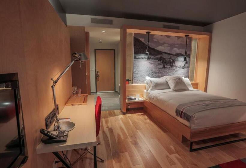 Номер Классика Кровать Кинг, & Spa Le Germain Charlevoix