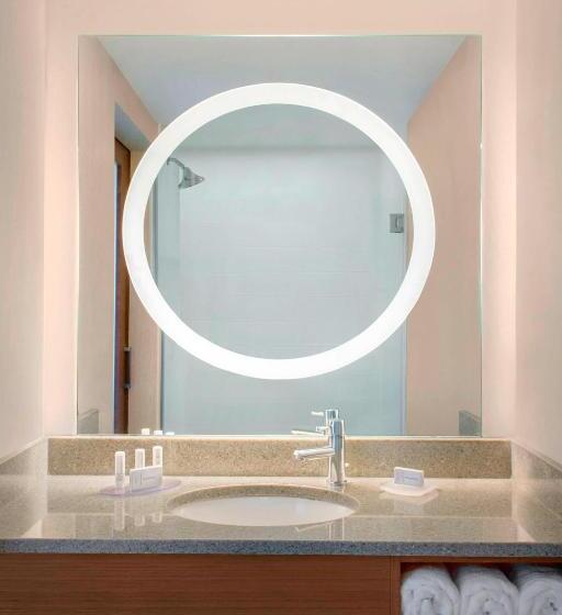 标准工作室, Springhill Suites Long Island Brookhaven