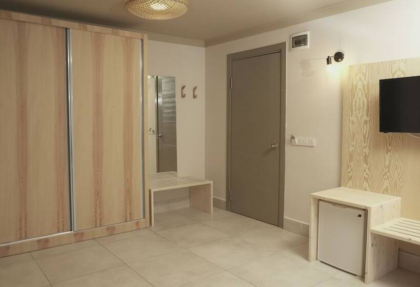 חדר סטנדרט לארבעה, Sun Hotel By En Vie Beach