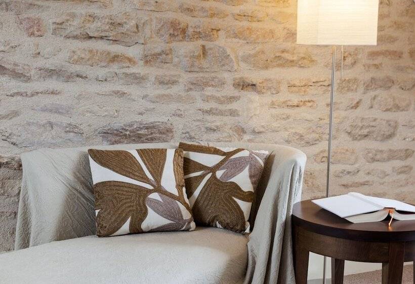 Полулюкс, The Originals Boutique, Hôtel De La Paix, Beaune