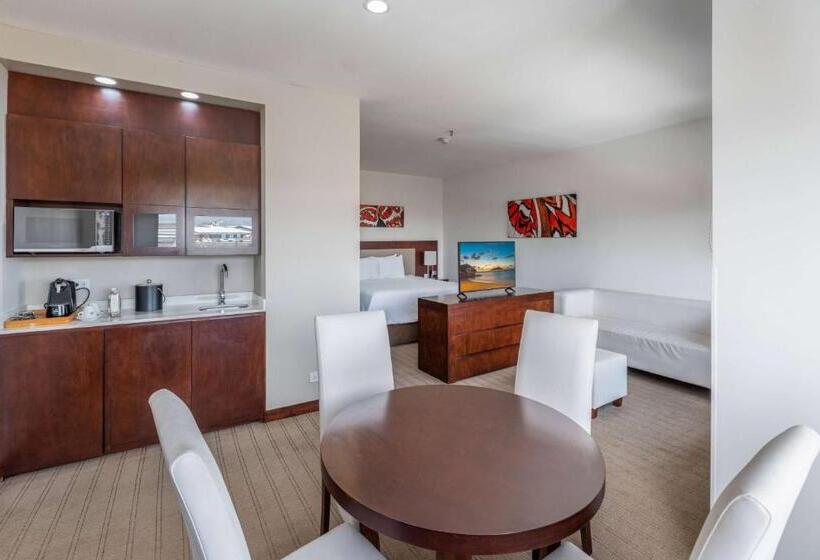 带大床的小型套房, Wyndham Garden San Jose Escazu, Costa Rica