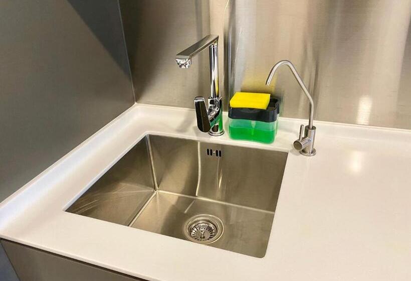 استودیو استاندارد با تخت کینگ, Lanson Place Bukit Ceylon