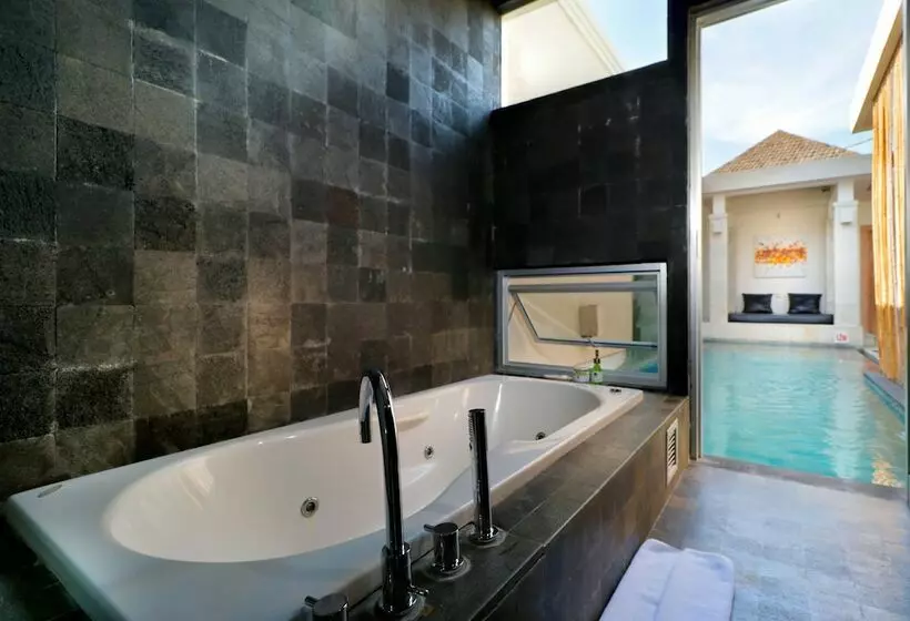 ویلای لوکس 1 خوابه, The Seiryu Villas