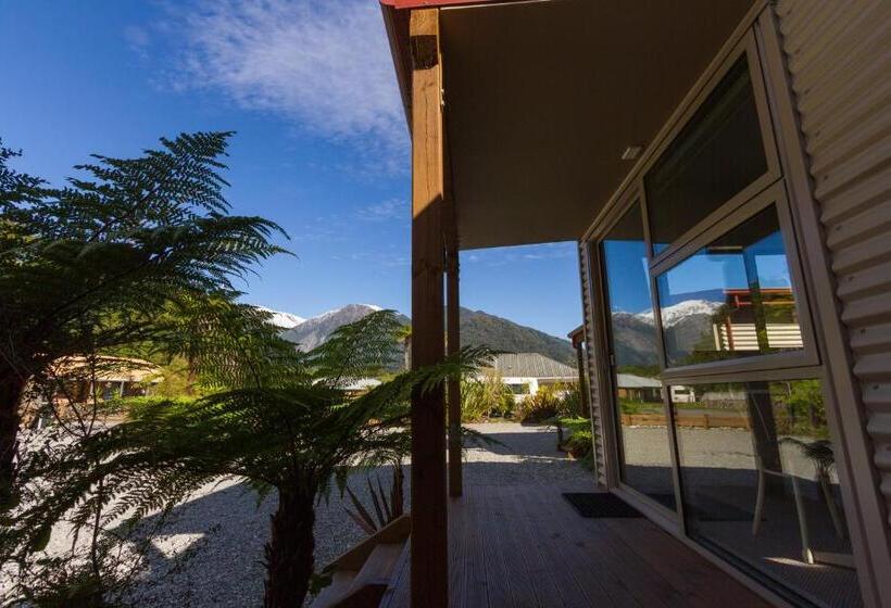 キャビン, 10 Cottages