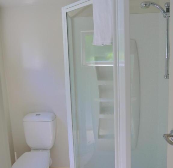 キャビン, 10 Cottages