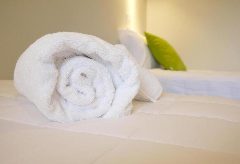 ２ベッドルームハウス, 10 Cottages