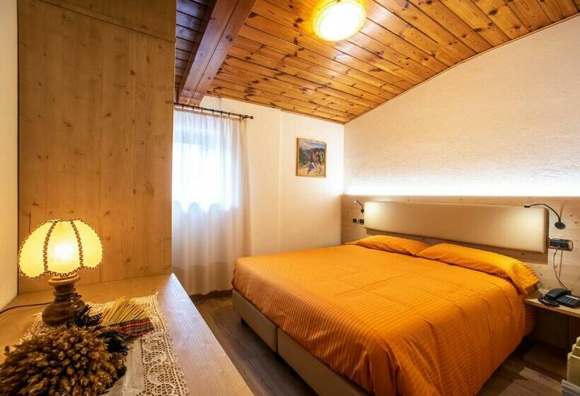 غرفة قياسية, Adriana