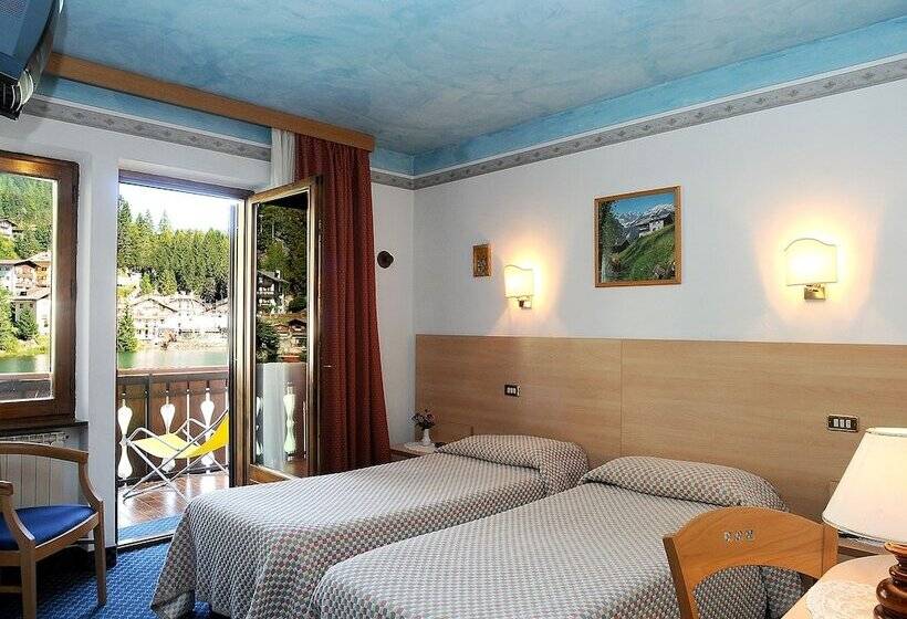 غرفة قياسية, Adriana