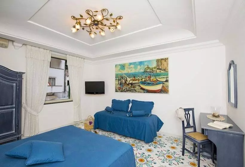 Superior-huone, Alfonso A Mare