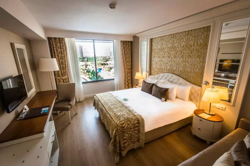 اتاق اکونومی, Aska Lara Resort & Spa