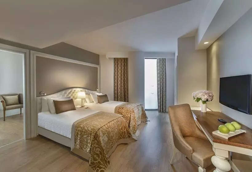 اتاق خانوادگی, Aska Lara Resort & Spa