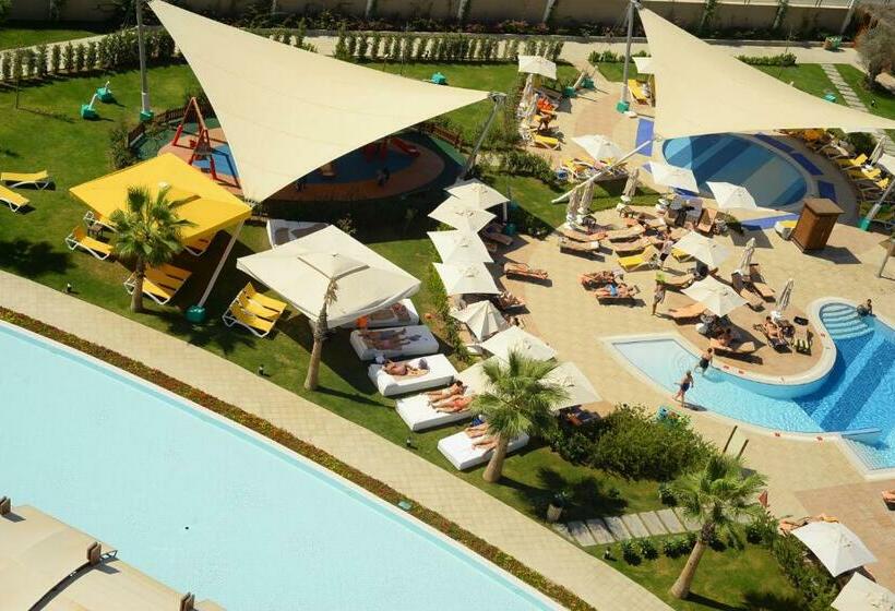 سوئیت اجرایی با چشم‌انداز دریا, Aska Lara Resort & Spa